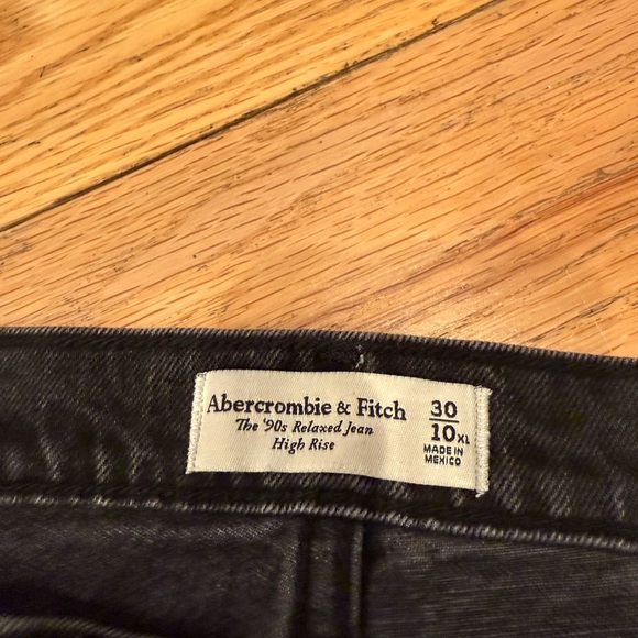 Abercrombie & Fitch, High Rise 90s Relaxed Jean - size 30 (10) extra long - Picture 7 of 14
